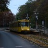 Der Düwag B-Wagen 5104 zeigt sich im November 2016 an der Haltestelle Halbe Höhe