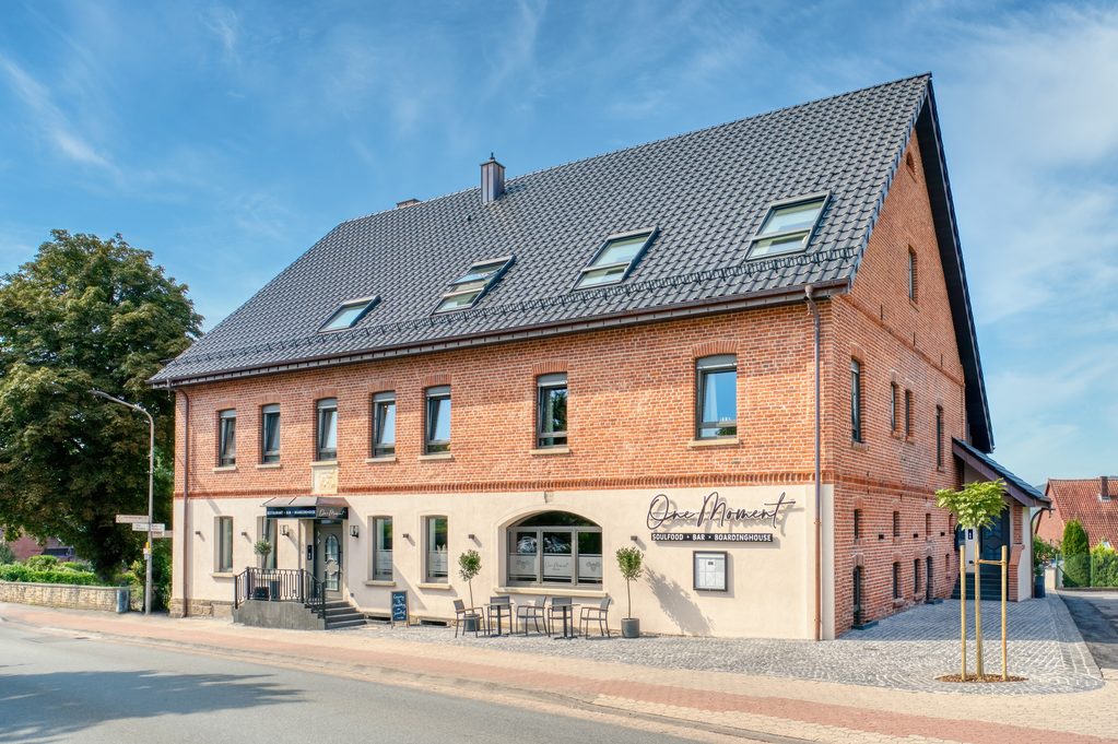 one-moment-soulfood-restaurant-bar-in-porta-westfalica