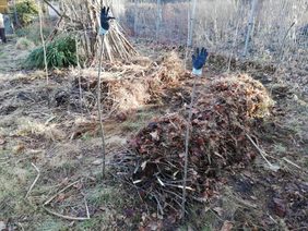 Das Hügelbeet im Gemeinschaftsgarten