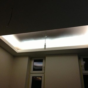Trockenbaudecke mit Beleuchtung