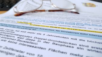 Ausschnitt aus einer Beschreibung eine Grundstück Projektes auf der Rotonda Halbinsel in Port Charlotte in Südwest Florida