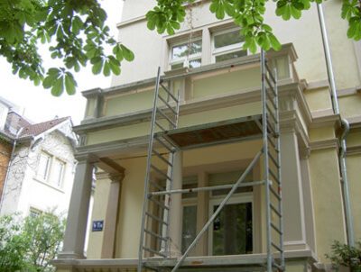 RENOVIERUNG ALTER FASSADEN