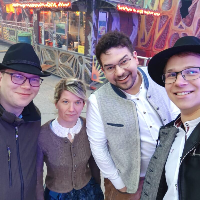 Die vier Achterbahn-Junkies