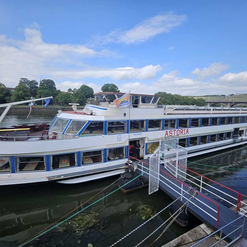 Firmenfeier auf einem Schiff