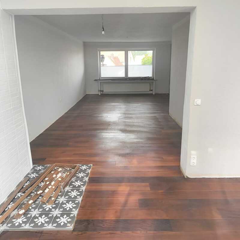 Paketboden abgeschliffen und neu versiegelt