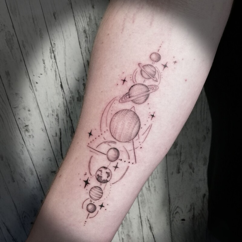 fineline-tattoo-berlin-planeten