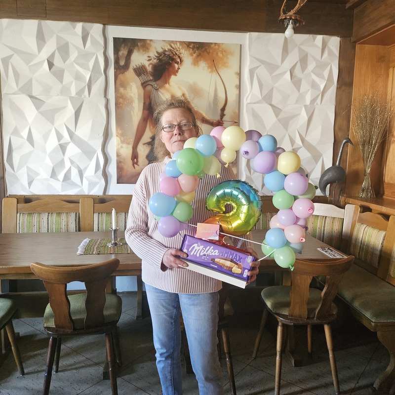 Liebe Simone die Zeit rennt, die Erinnerungen bleiben, danke für die letzten 2 Jahre.