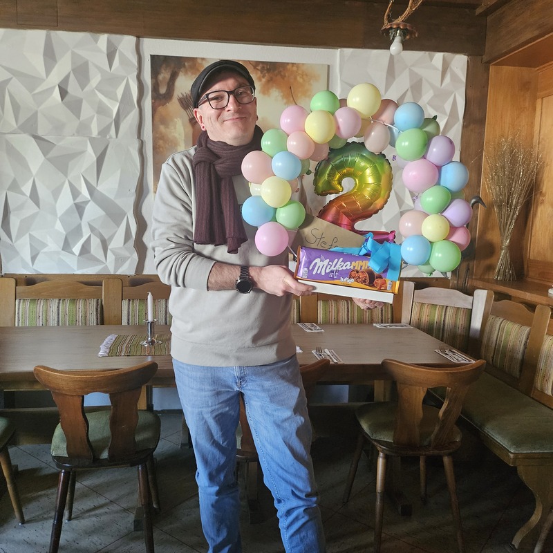 Der Spaßvogel stefan feiert heute sein 2 jähriges jubiläum