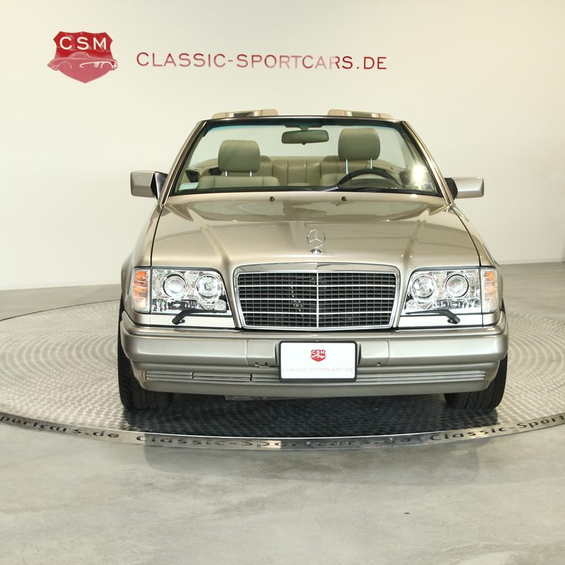 E320 A 124 - CABRIO RAUCHSILBER 