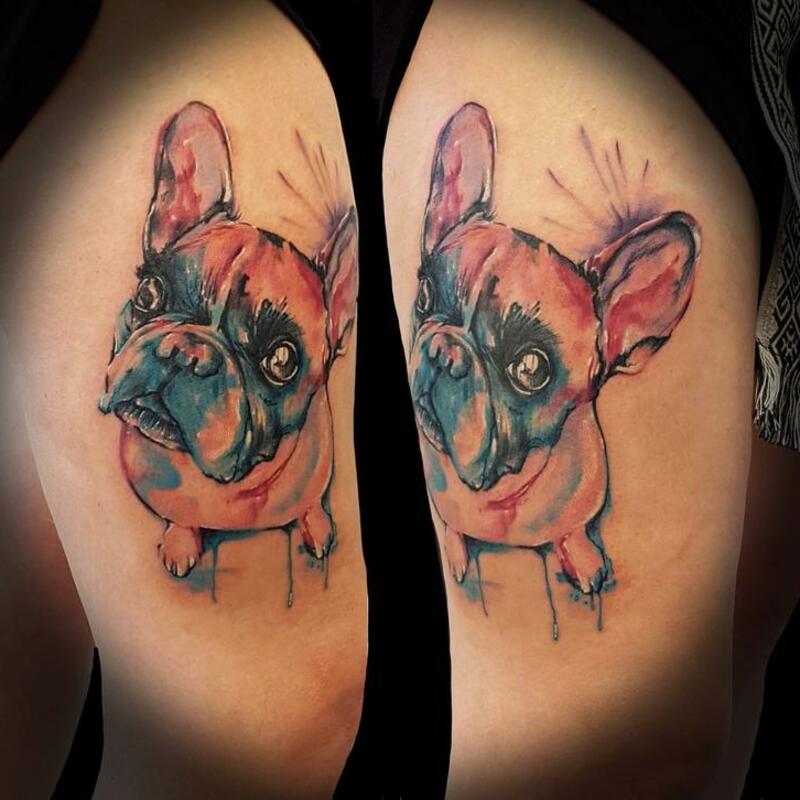 Französische Bulldogge Watercolor Abstract Tattoo Obereschenkel