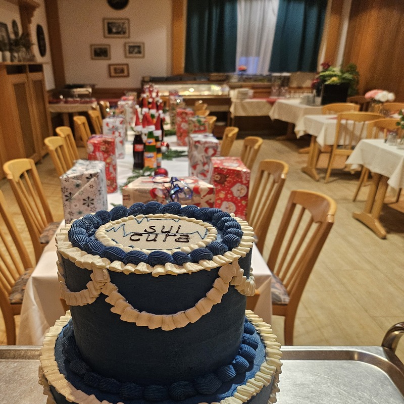 Die Torte ist auch schon da......