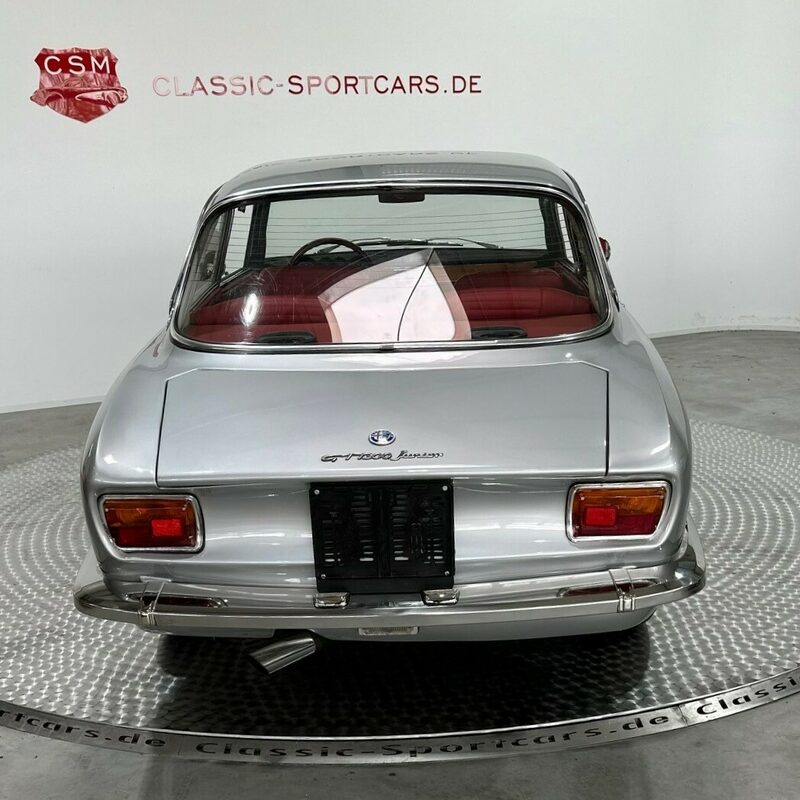 Alfa Romeo Giulia GT Junior CoupÈ 1975