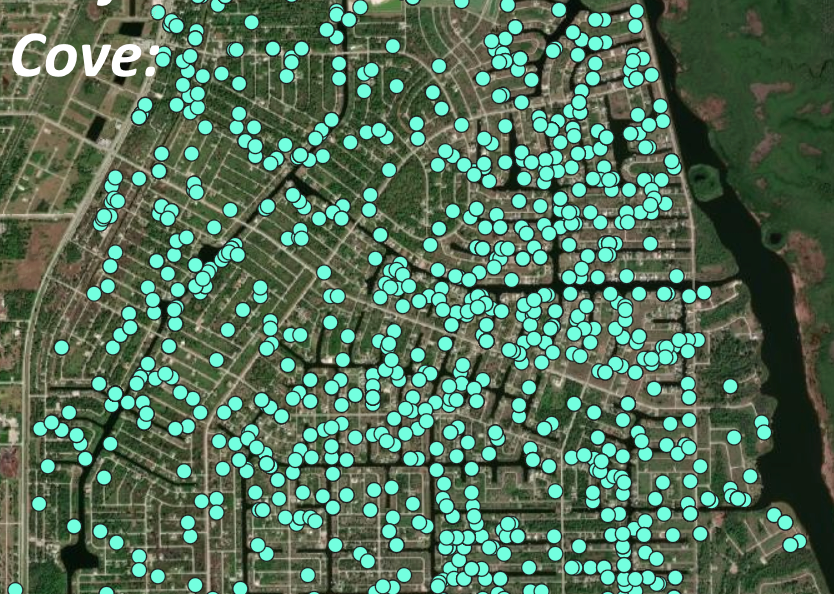 Blick auf einen breiten Wasserkanal im South Gulf cove im östlichen Teil der Rotonda Halbinsel