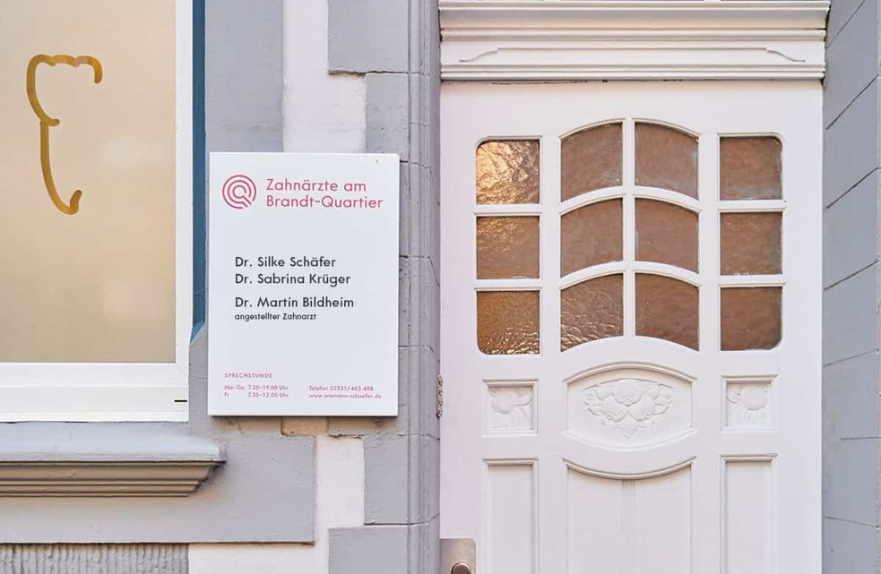 Eingangsbereich Zahnärzte am Brandt-Quartier